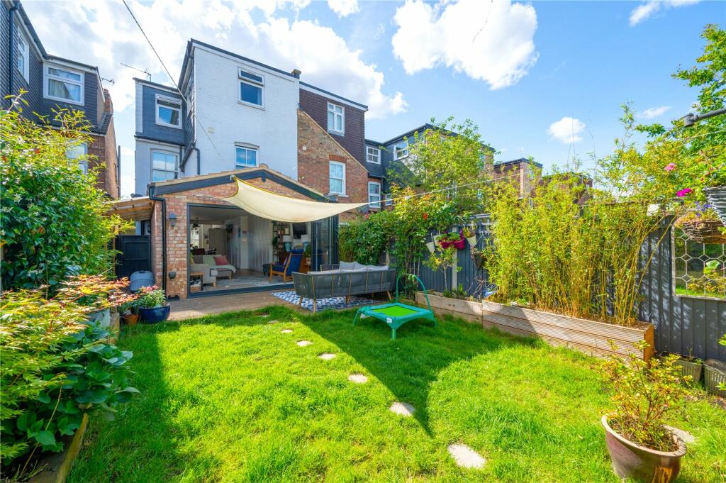 Additional image 15 of Woodstock Road South, St. Albans, Hertfordshire