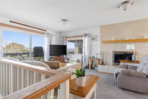 1377 Hillcrest Drive, Morro Bay, CA 93442