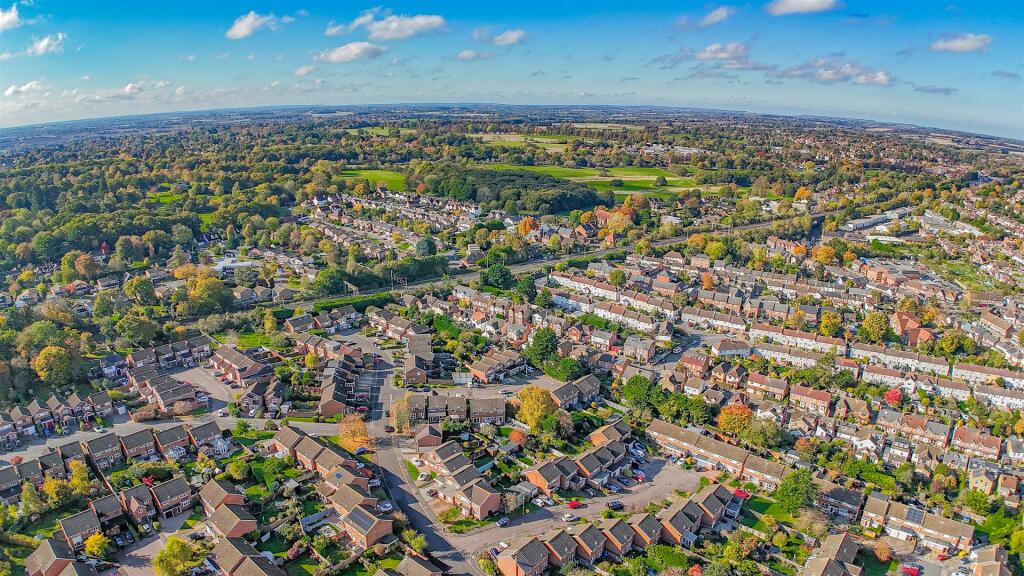 Additional image 34 of Broadstone Road, Harpenden, AL5