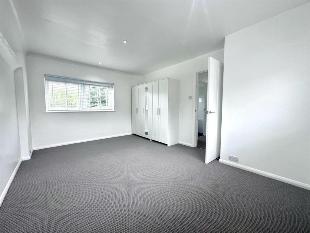 Additional image 9 of Pine Grove, Brookmans Park