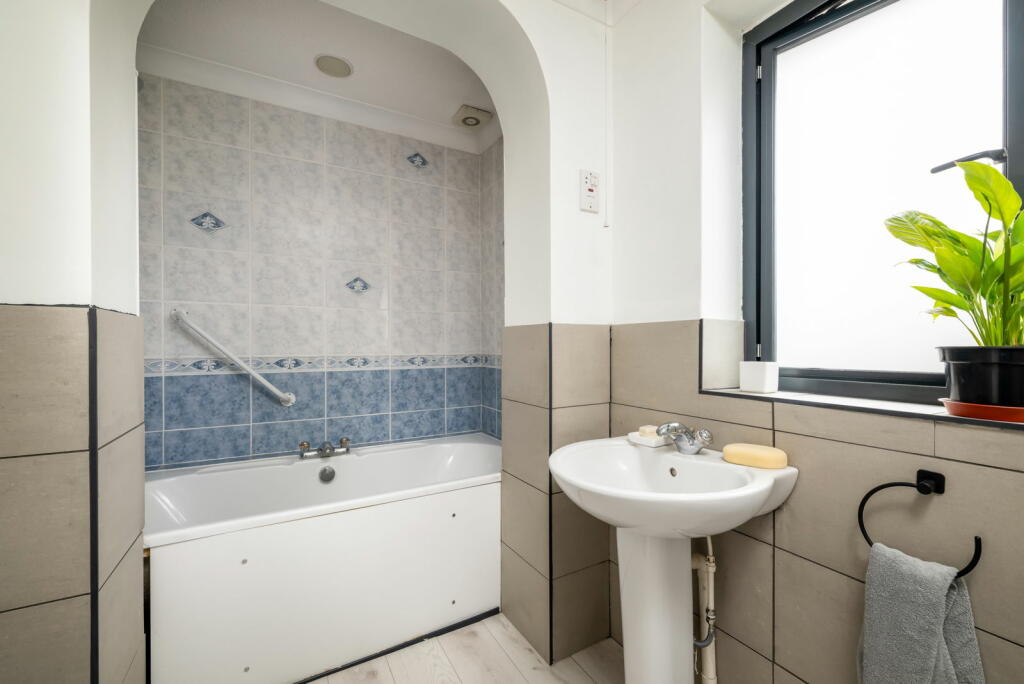 Additional image 32 of Crouch Hall Lane, Redbourn, St. Albans, AL3 7EU