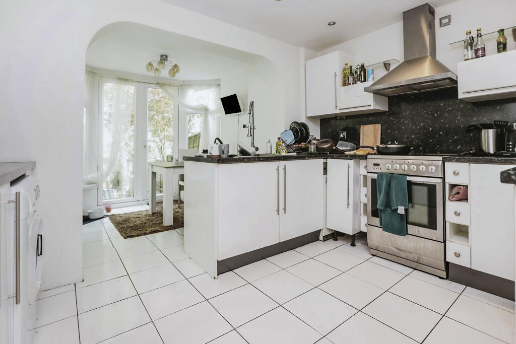 Additional image 9 of Raddlebarn Farm Drive, Selly Oak, Birmingham