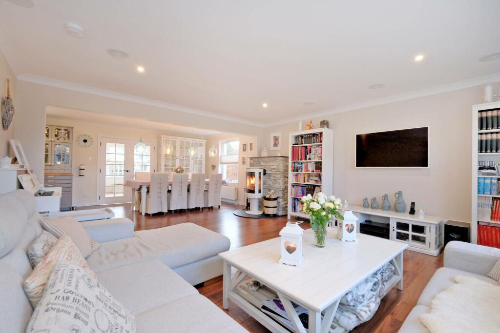 Primary image of 10 Beechcroft Avenue, Insch, AB52 6WD