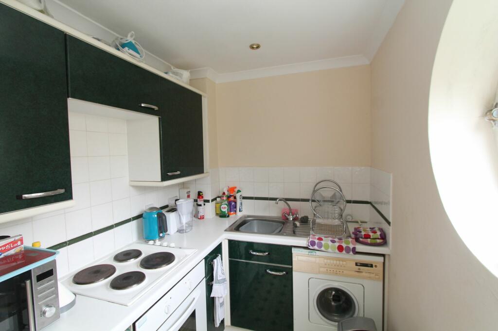 Additional image 8 of Walsingham Close, Hatfield, AL10