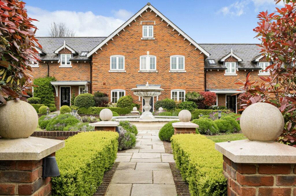 Additional image 15 of Essendon