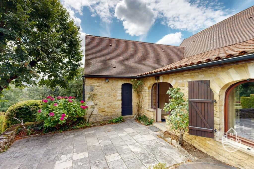 Additional image 2 of Saint-Cyprien, Aquitaine, 24220, France