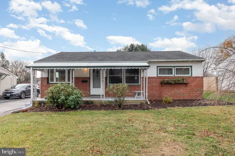 551 S 5th Avenue, Lebanon, PA 17042