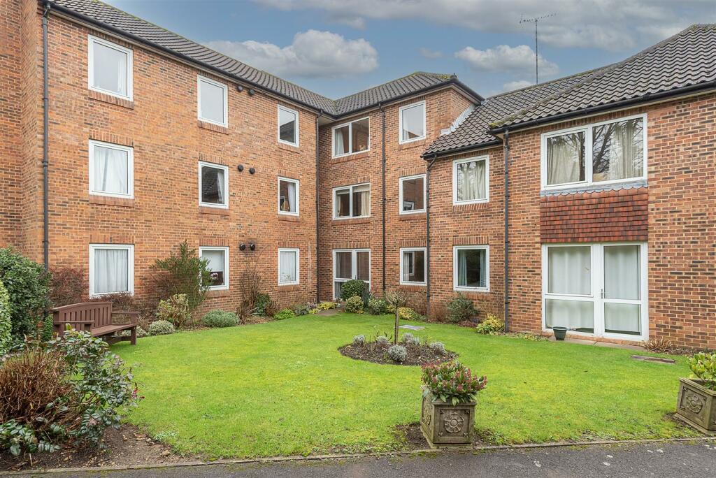 Additional image 7 of Roundwood Lane, Harpenden