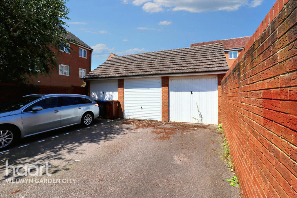 Additional image 14 of Eddington Crescent, Welwyn Garden City