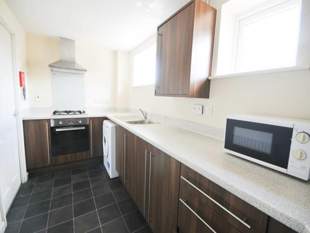 Additional image 3 of Aviation Avenue, Hatfield, Hertfordshire