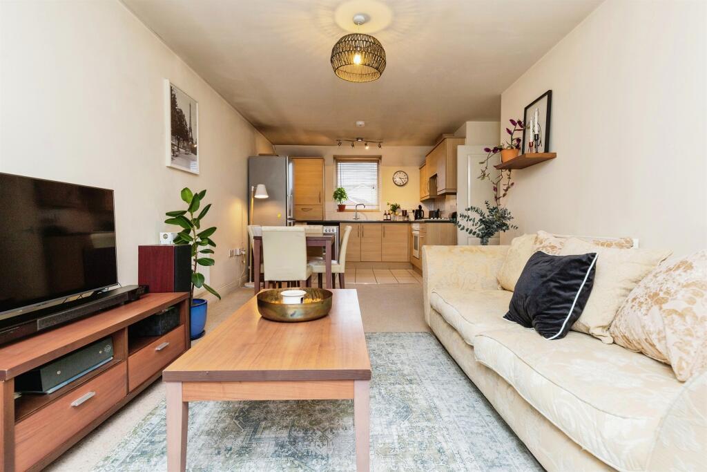 Additional image 7 of Eddington Crescent, WELWYN GARDEN CITY