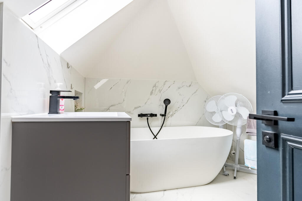 Additional image 15 of Nimrod Close, St. Albans, Hertfordshire, AL4