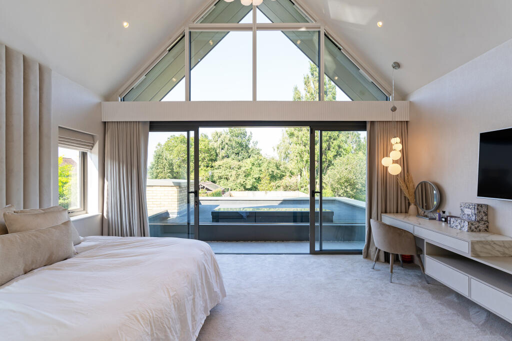 Additional image 17 of Tithe Barn Close, St. Albans, AL1