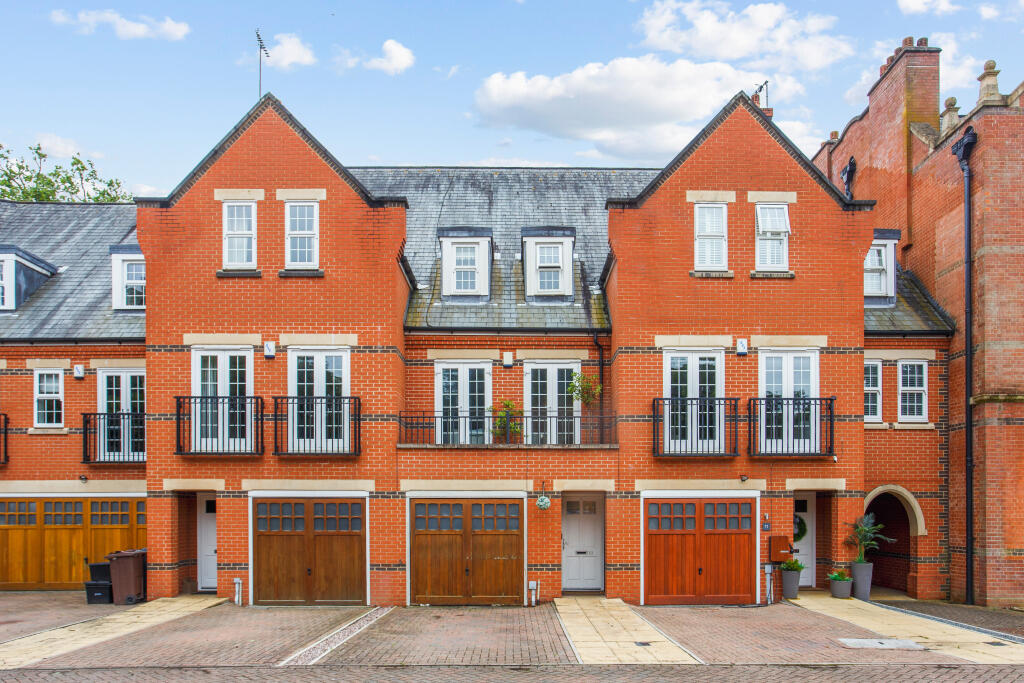 Property image - Boyes Crescent, Napsbury Park, AL2