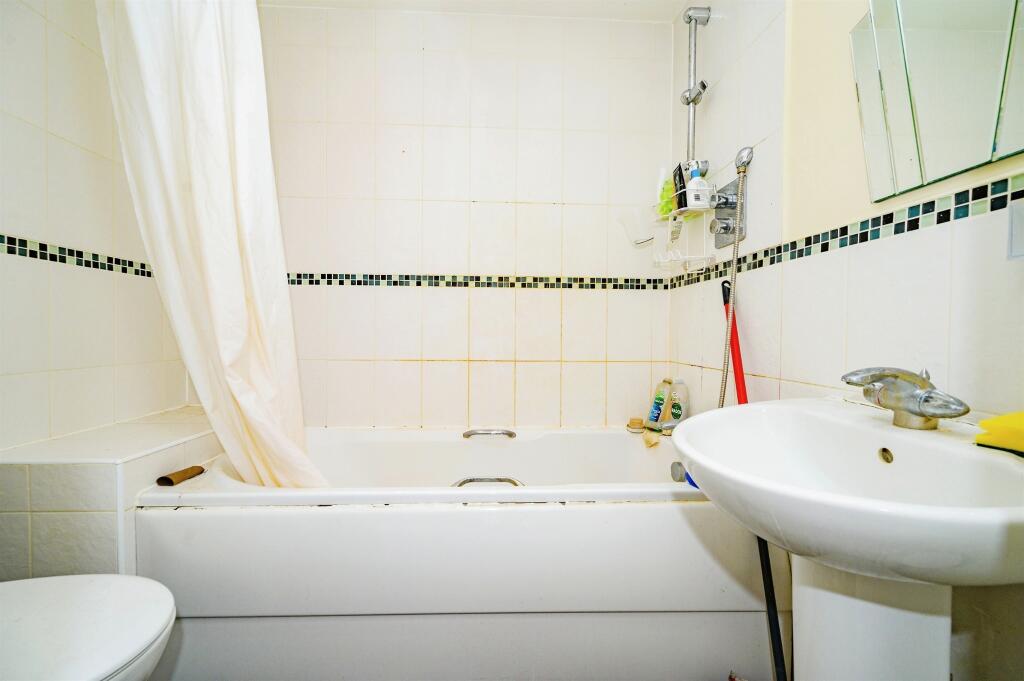 Additional image 12 of Cunningham Avenue, Hatfield