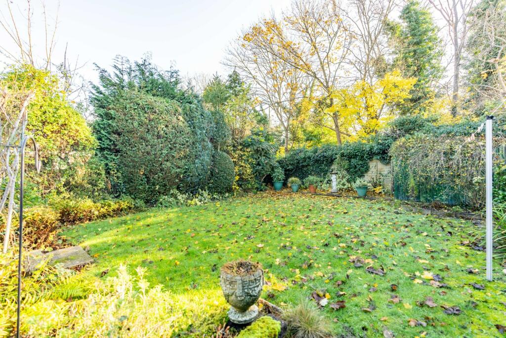 Additional image 14 of Willow Way, St. Albans, Hertfordshire, AL2