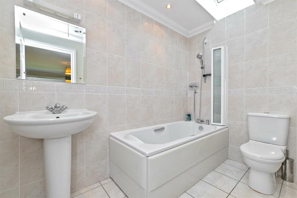 Additional image 30 of Laurelsfield, St. Albans