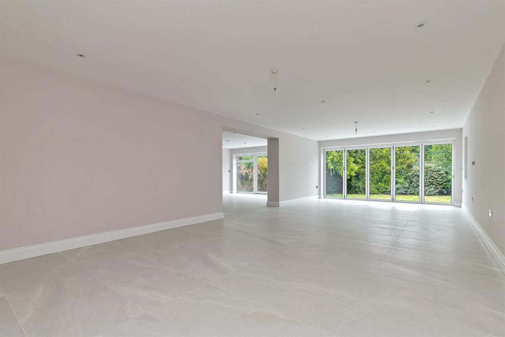 Additional image 14 of Brookmans Avenue, Brookmans Park