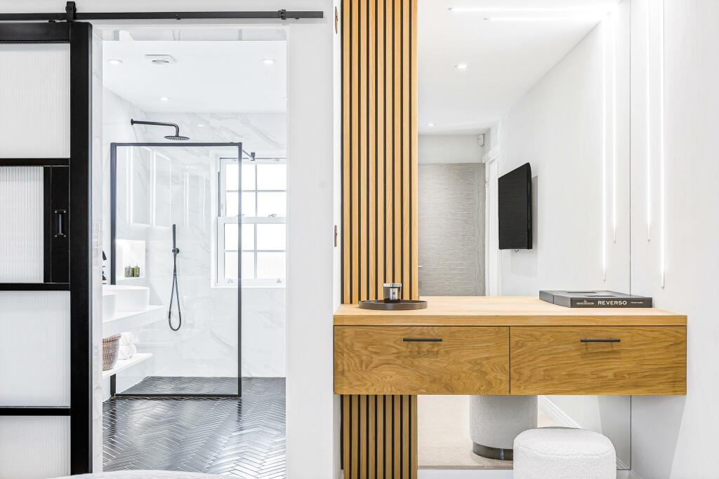 Additional image 35 of Lake View, Frogmore, AL2