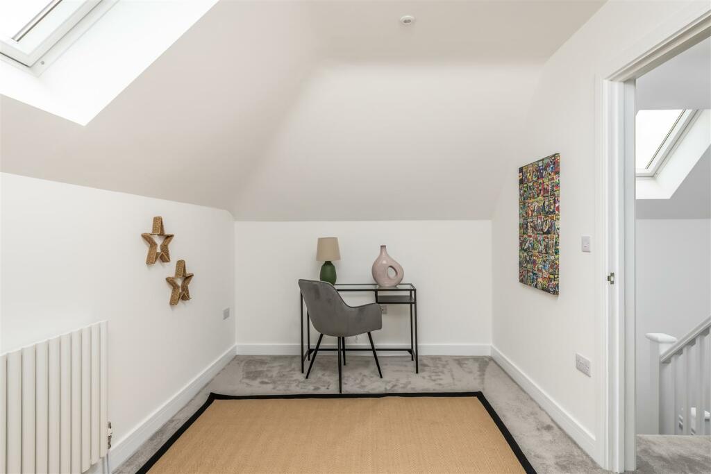 Additional image 35 of Sandridgebury Lane, St. Albans