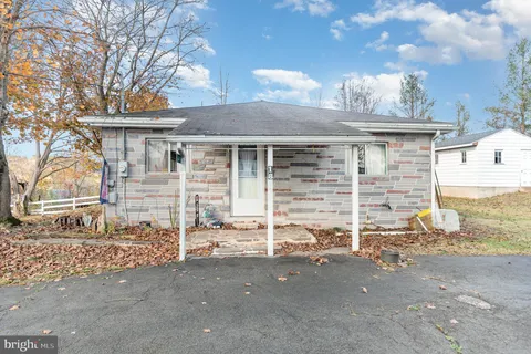 18 Windy Hill Road, Shermans Dale, PA 17090