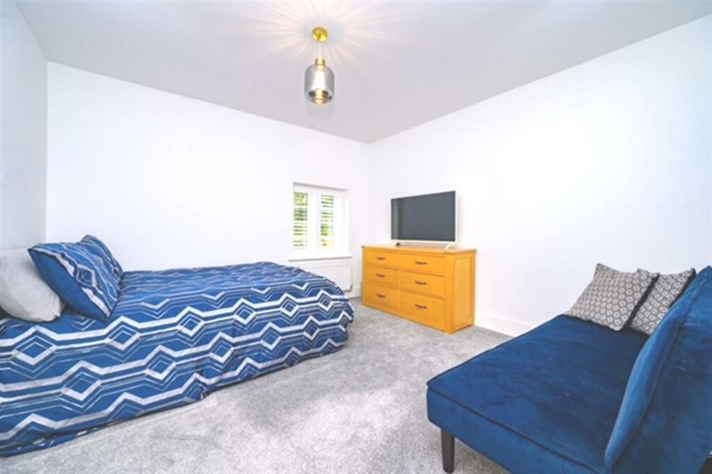 Additional image 10 of Chiswell Green Lane, ST. ALBANS
