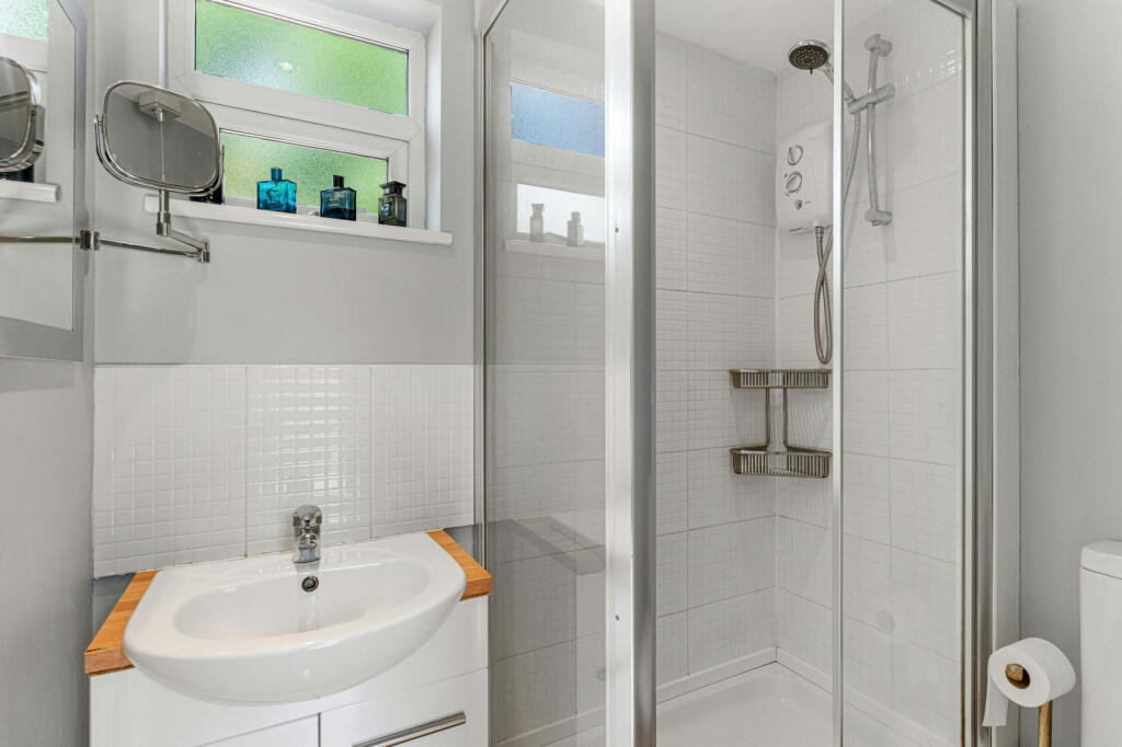 Additional image 37 of Codicote Road, Welwyn, AL6