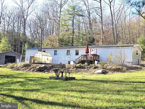 40 Evergreen Trail, Milroy, PA 17063