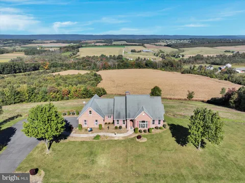 511 Summer Hill Road, Schuylkill Haven, PA 17972