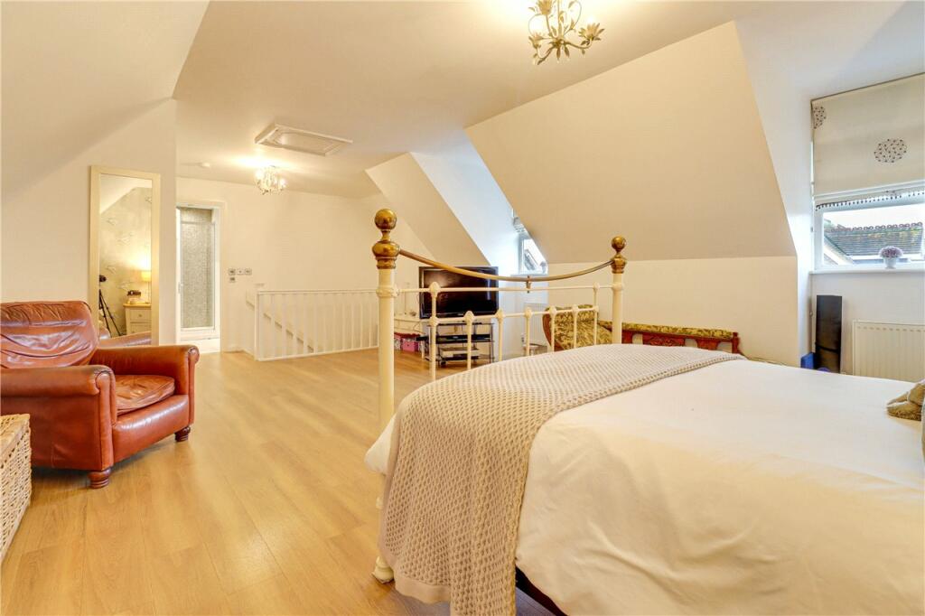 Additional image 18 of Hilltop Walk, Harpenden, Hertfordshire, AL5