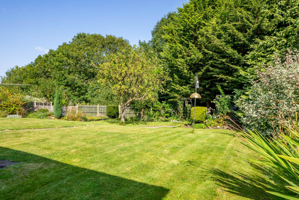 Additional image 17 of Walkers Close, Harpenden, Hertfordshire, AL5
