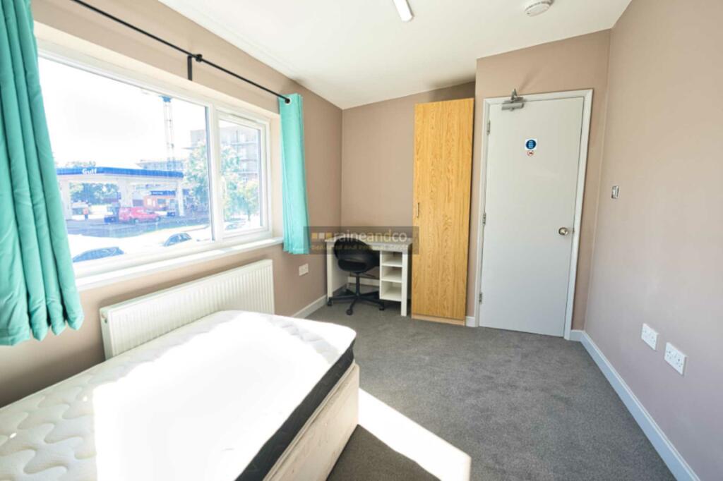 Additional image 12 of Bishops Rise, Hatfield