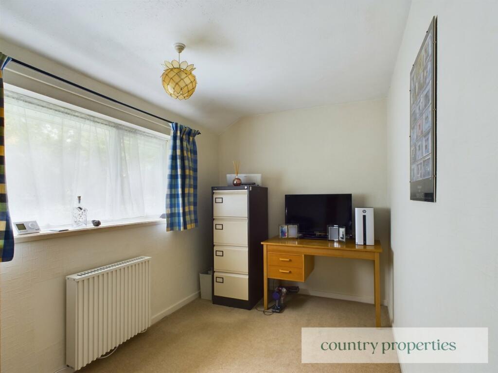 Additional image 10 of Knightsfield, Welwyn Garden City, AL8