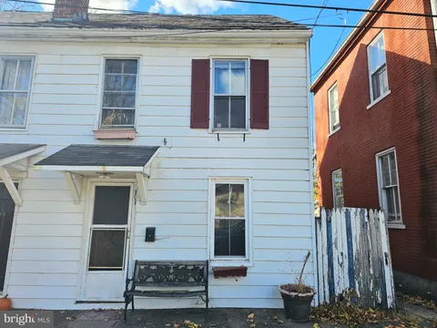 707 Wayside Way, Riegelsville, PA 18077