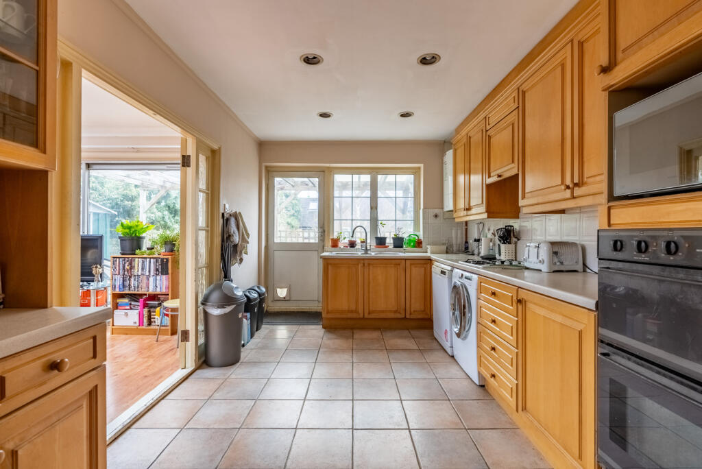 Additional image 5 of Collyer Road, London Colney, St. Albans, Hertfordshire, AL2