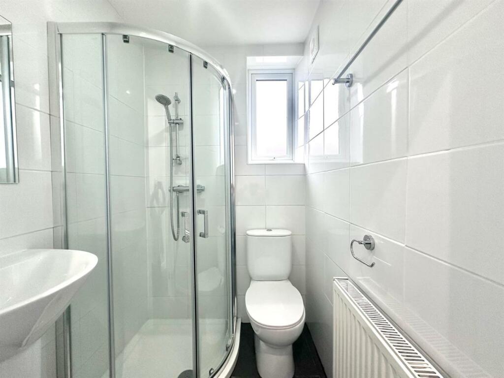 Additional image 7 of Pine Grove, Brookmans Park