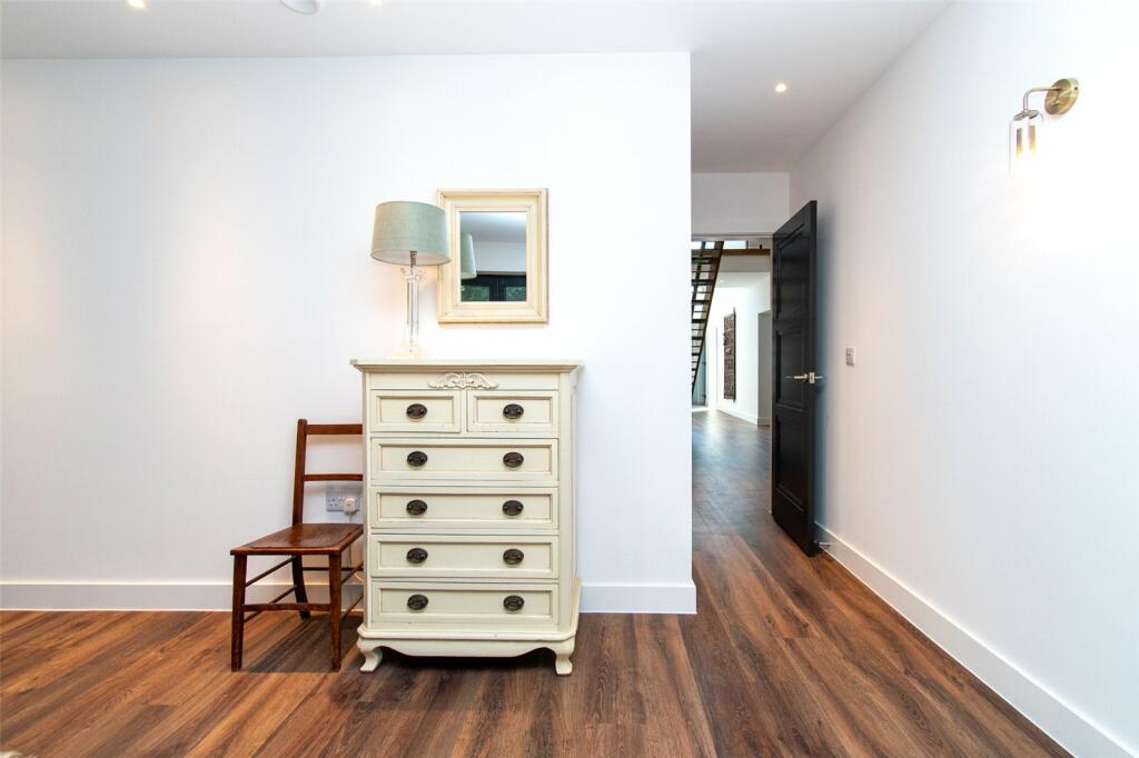 Additional image 18 of Park Street Lane, Park Street, St. Albans, Hertfordshire, AL2