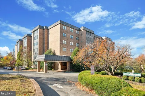930 Montgomery Avenue Unit 206, Bryn Mawr, PA 19010