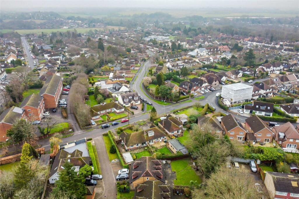 Additional image 16 of Spooners Drive, Park Street, St. Albans, Hertfordshire, AL2