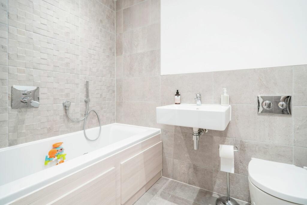 Additional image 12 of Meldrum Court, Welwyn, AL6