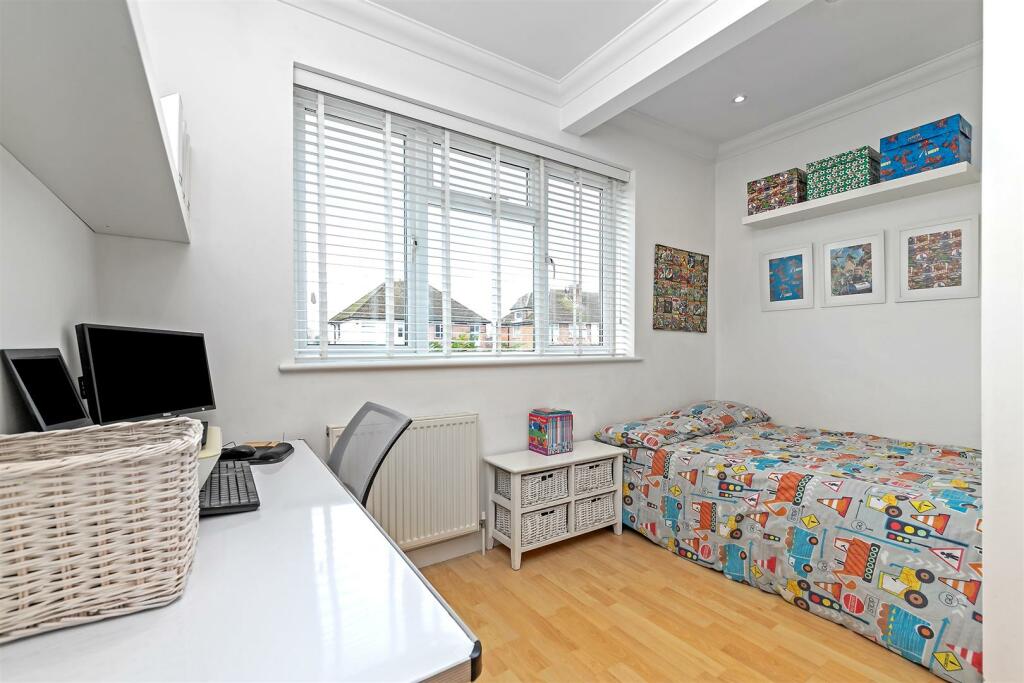 Additional image 13 of Longacres, St. Albans