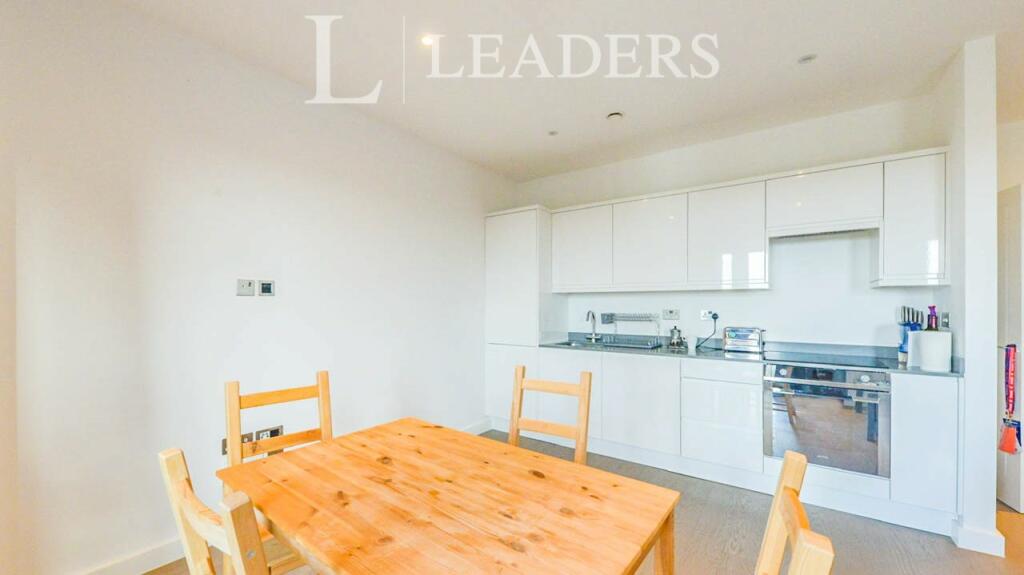 Additional image 4 of Ziggurat House