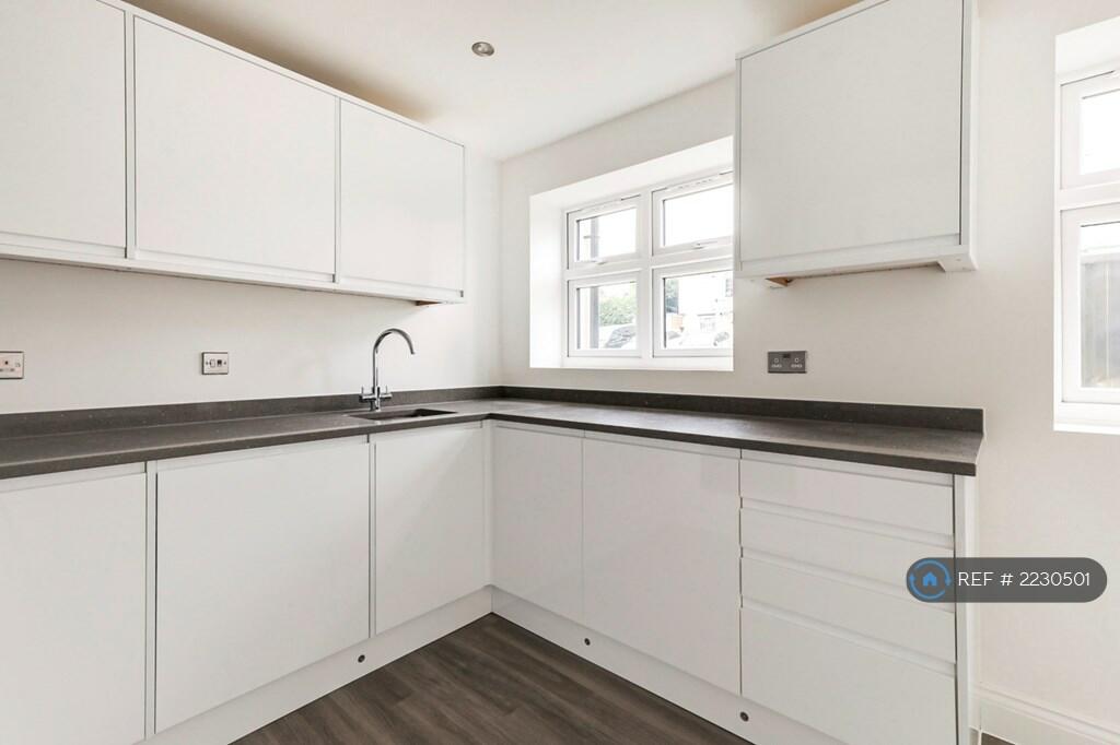 Additional image 9 of Roe Green Close, Hatfield, AL10