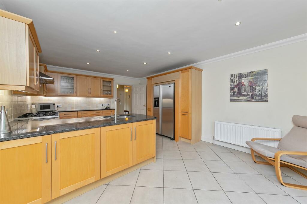 Additional image 9 of Laurelsfield, St. Albans