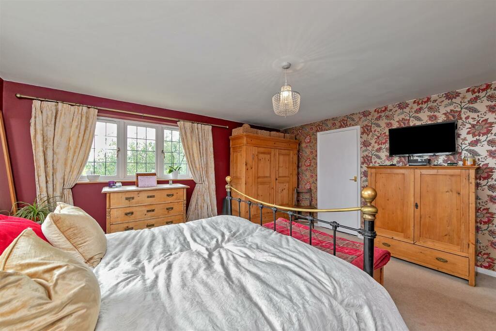 Additional image 23 of Roe Green Close, Hatfield