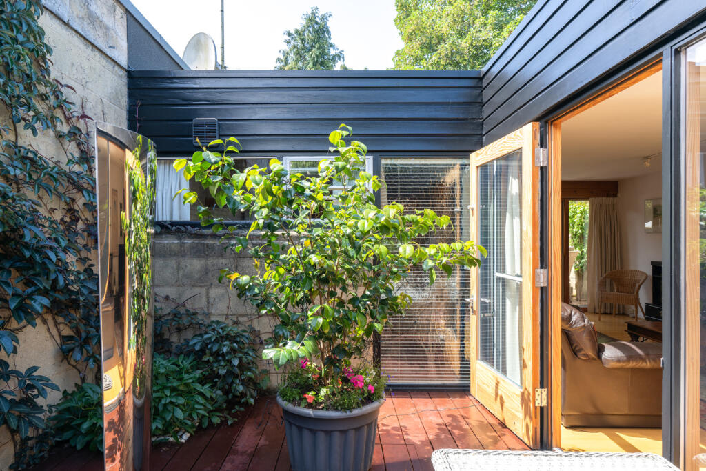 Additional image 14 of The Ryde, Hatfield, Hertfordshire