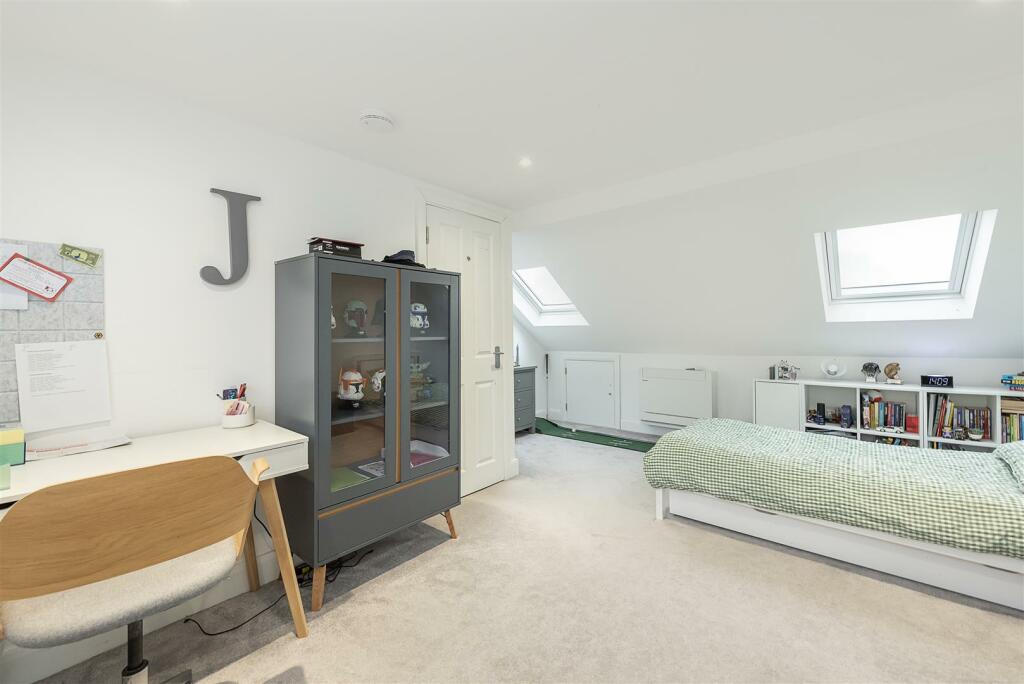 Additional image 14 of Ridgewood Drive, Harpenden