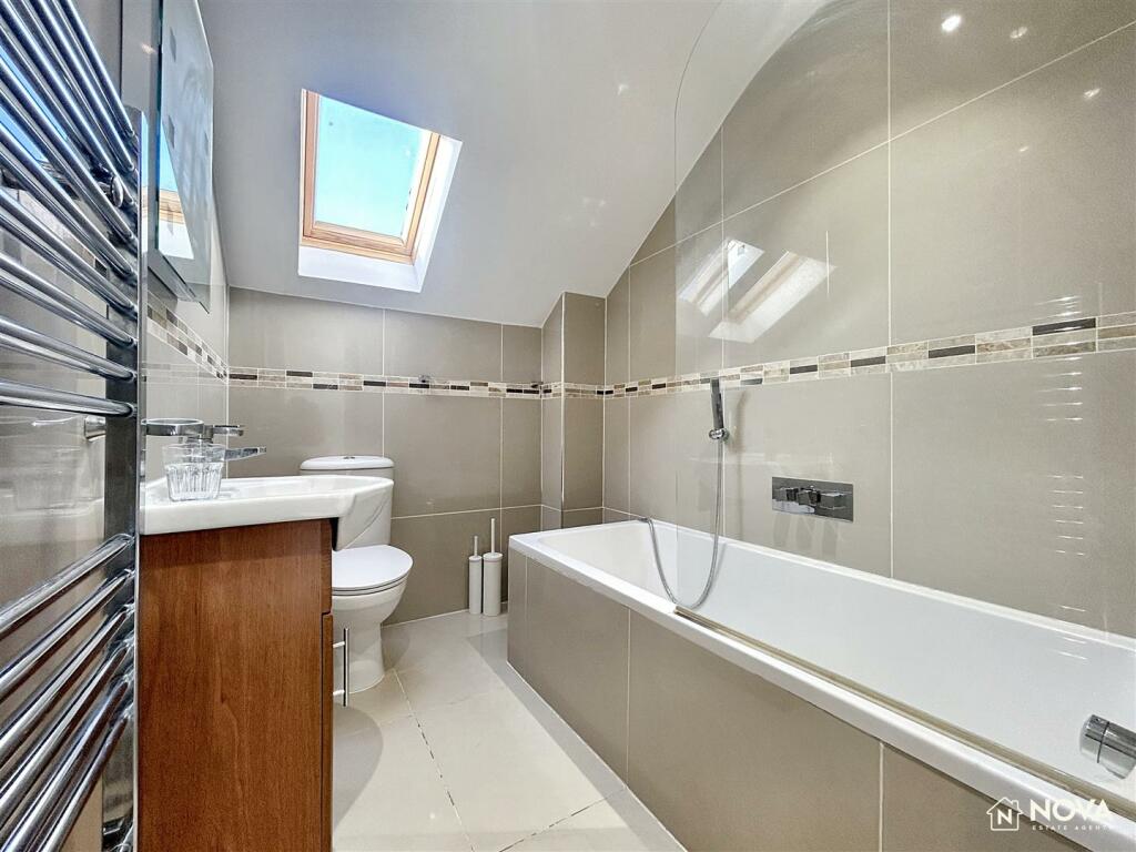 Additional image 36 of Ridge Avenue, Harpenden
