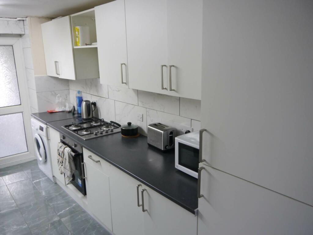 Additional image 3 of Bishops Rise, Hatfield