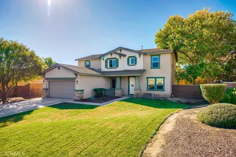 33221 Breighton Wood Street, Menifee, CA 92584